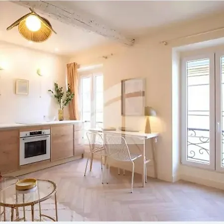 2 Pièces Vieux Vue Coulée Verte Appartement Nice